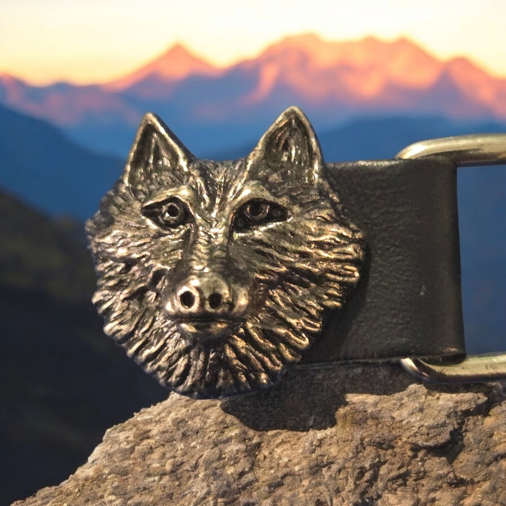 Wolf Medallion Vest Extender